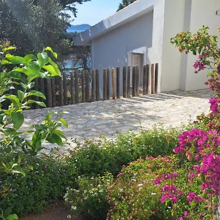 Villa Baja Sardinia فيلة *